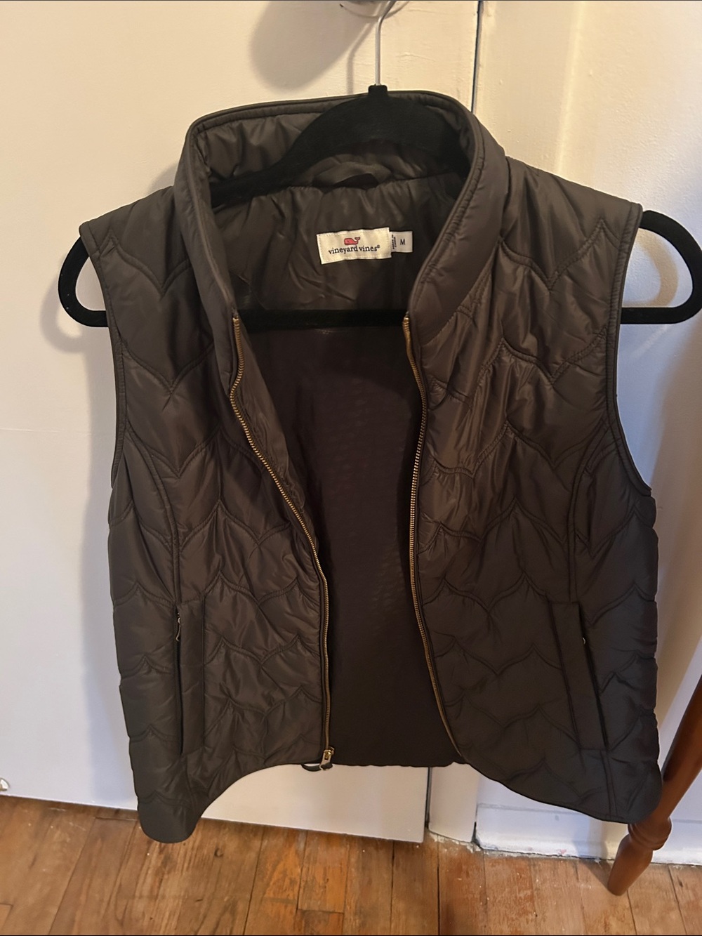 Vineyard Vines Quilted Puffer Vest in Olive Green